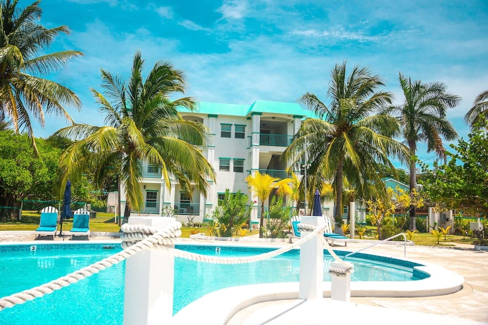Best Western Grand Baymen Gardens