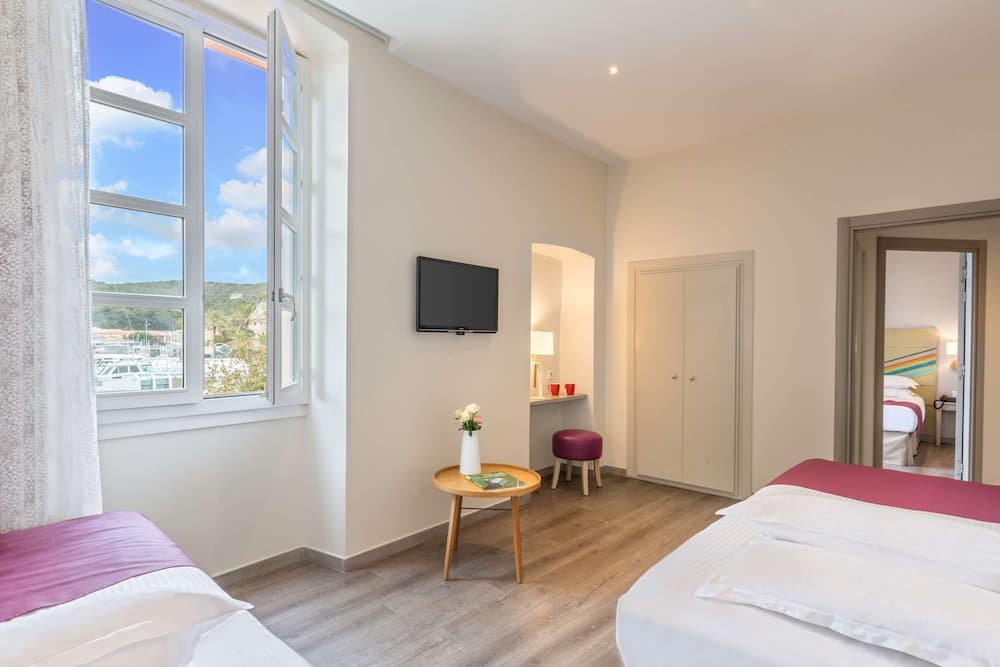 Best Western Hotel Du Roy D'aragon 5