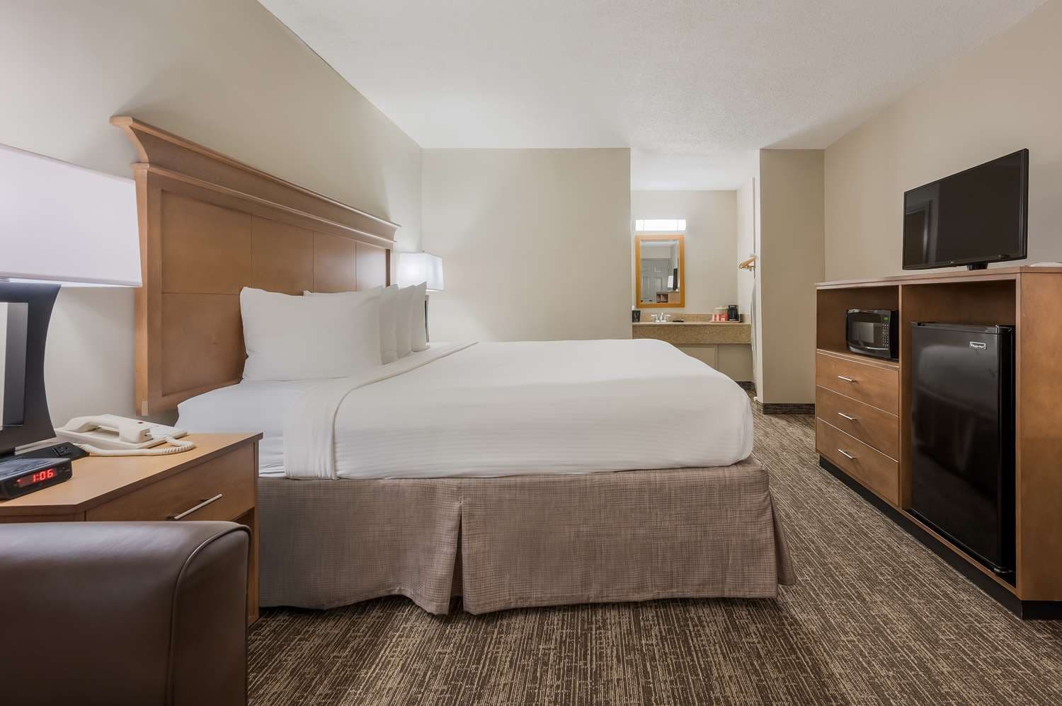 Best Western University Inn 4
