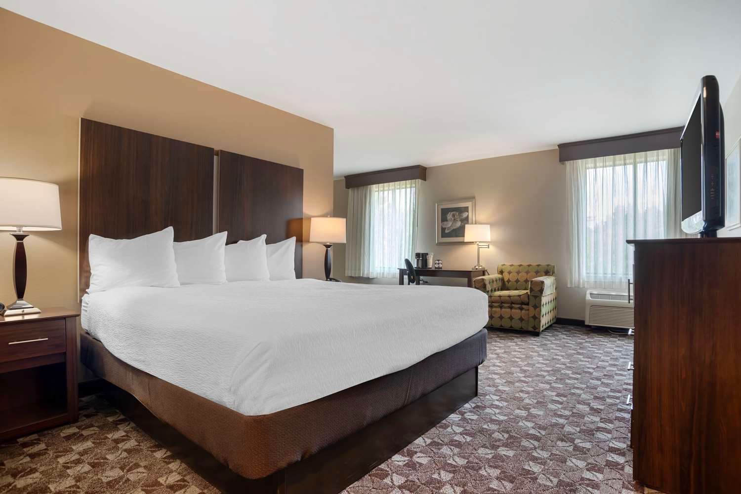 Best Western Plus Oak Mountain Inn