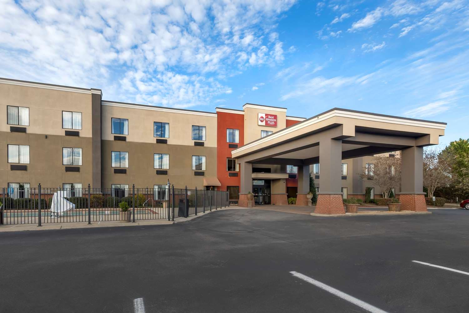Best Western Plus Gadsden Hotel & Suites 2