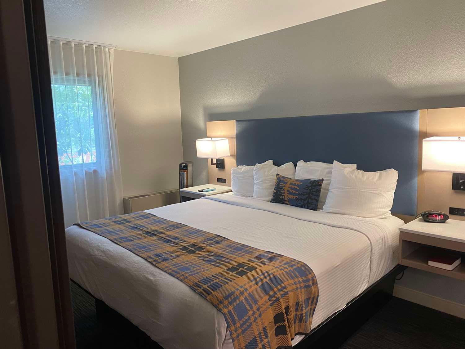 Best Western Lake Lucille Inn 5