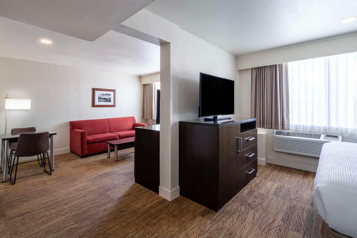 Best Western Pony Soldier Inn & Suites 4