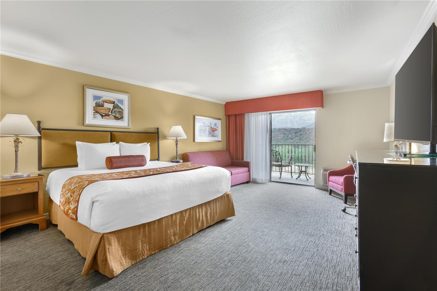Best Western Plus Arroyo Roble Hotel & Creekside Villas