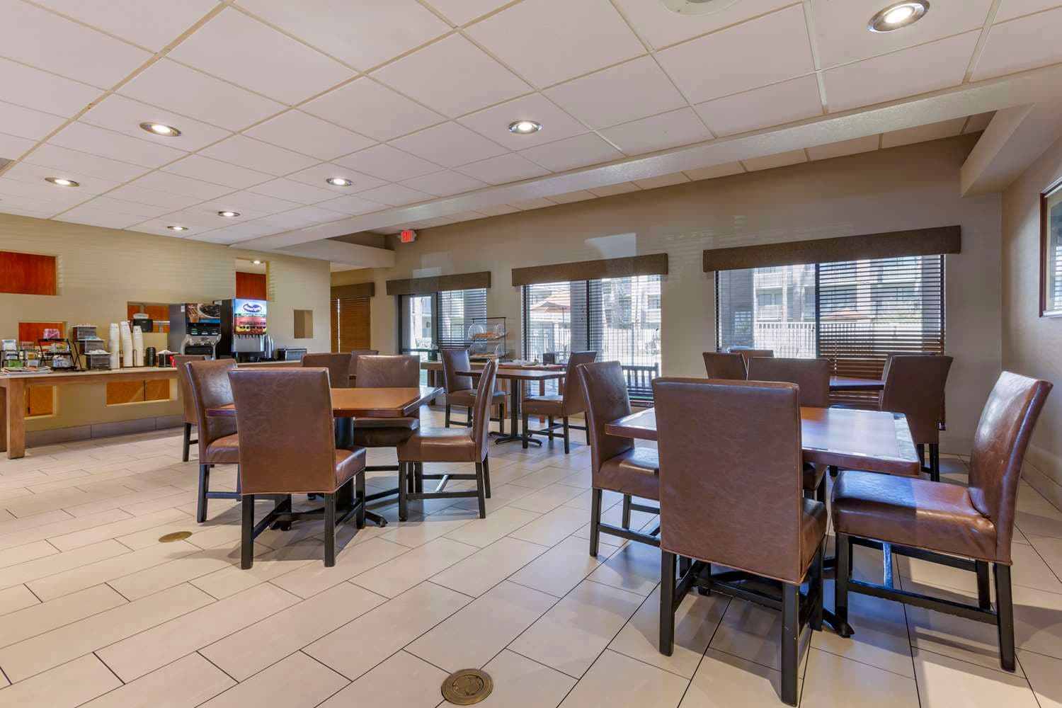 Best Western Plus Scottsdale Thunderbird Suites 5