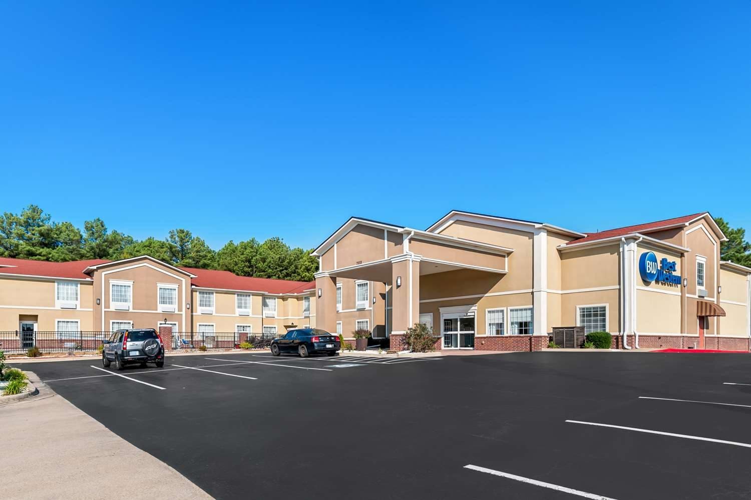 Best Western Sherwood Inn & Suites 2