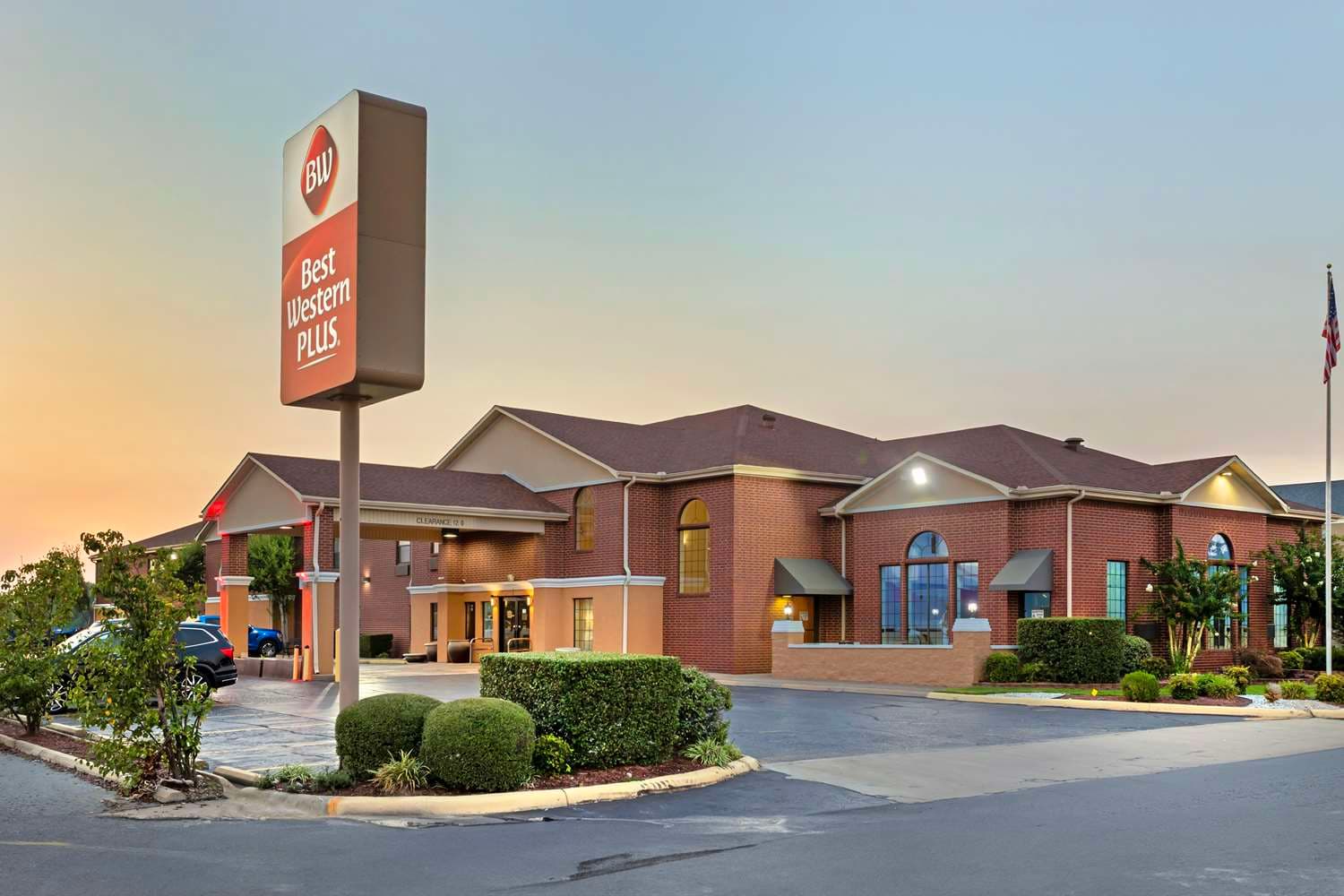 Best Western Plus Lonoke Hotel 2