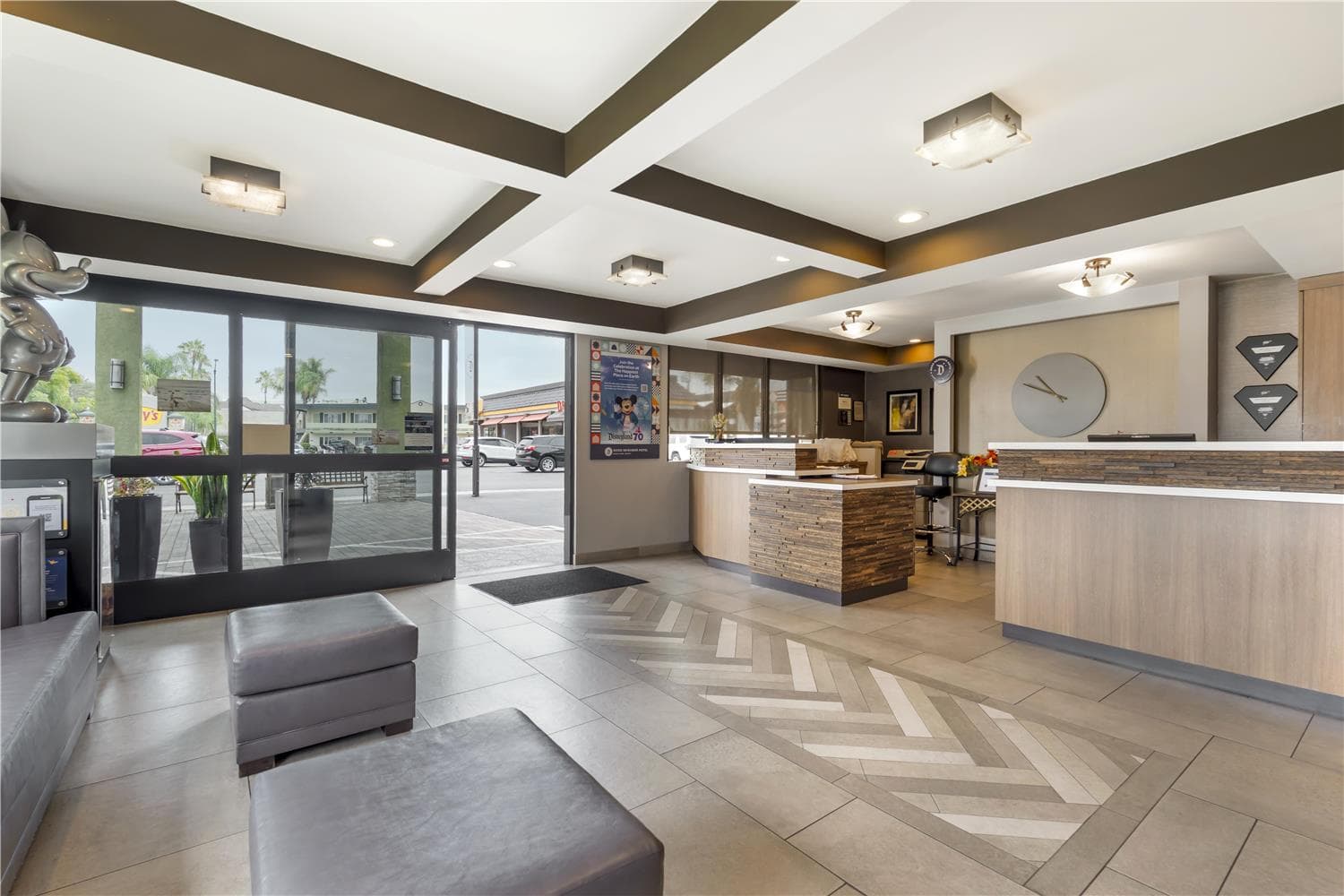 Best Western Plus Pavilions 2