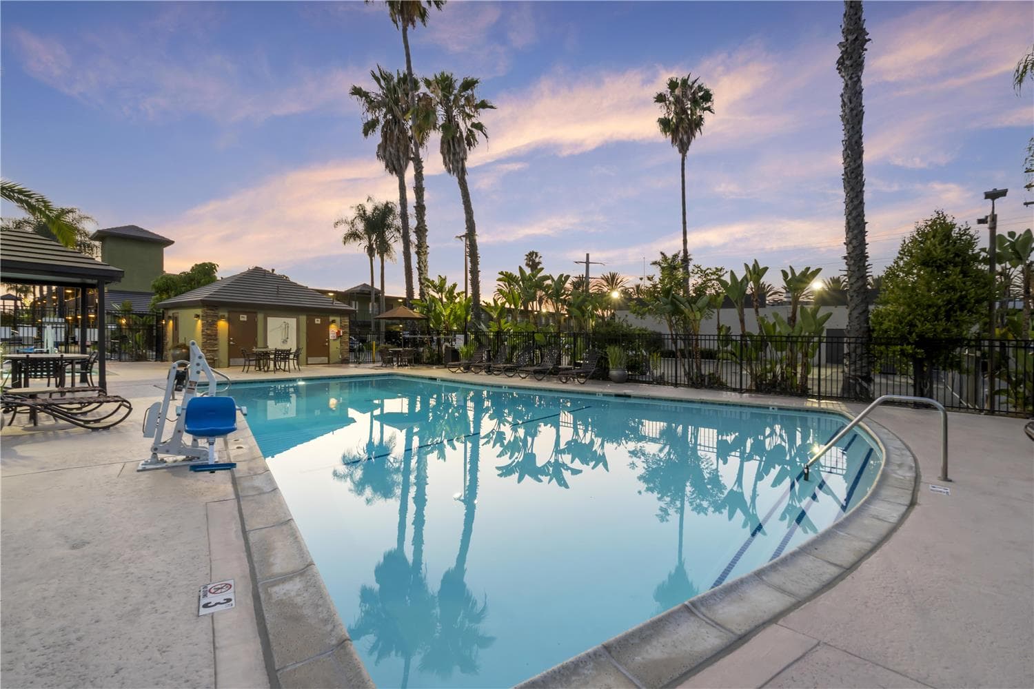 Best Western Plus Pavilions 5
