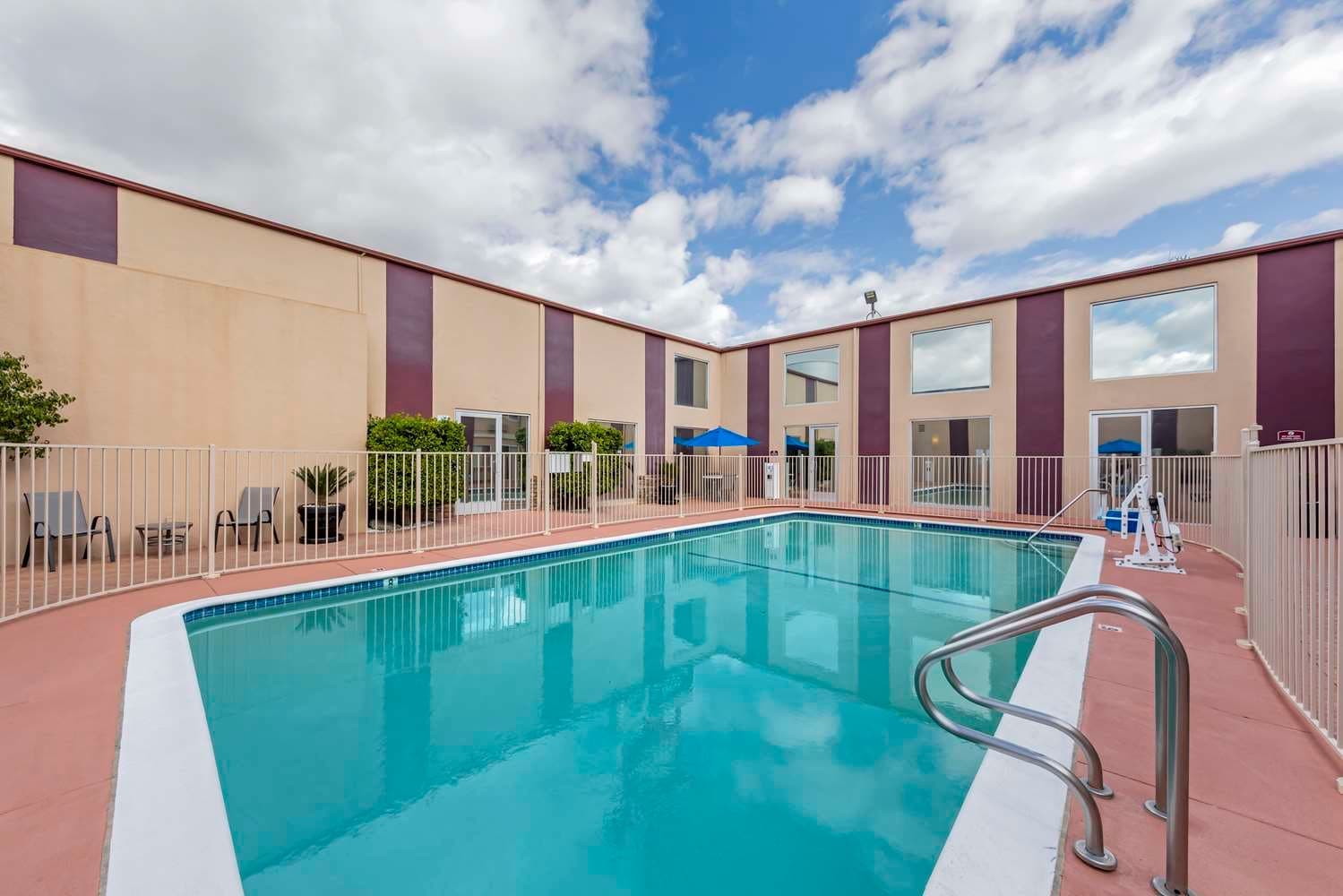 Best Western Canoga Park Motor Inn 5