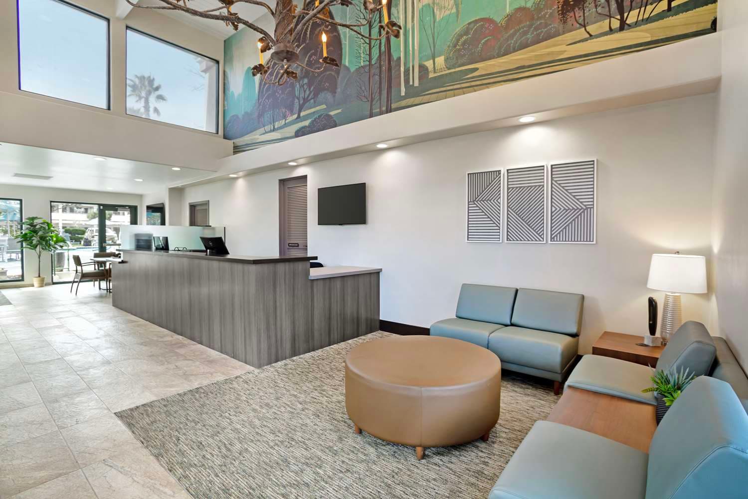 Best Western Plus Black Oak 3