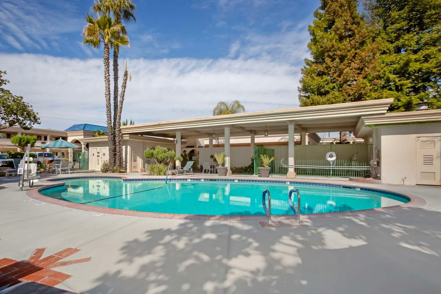 Best Western Plus Black Oak 2