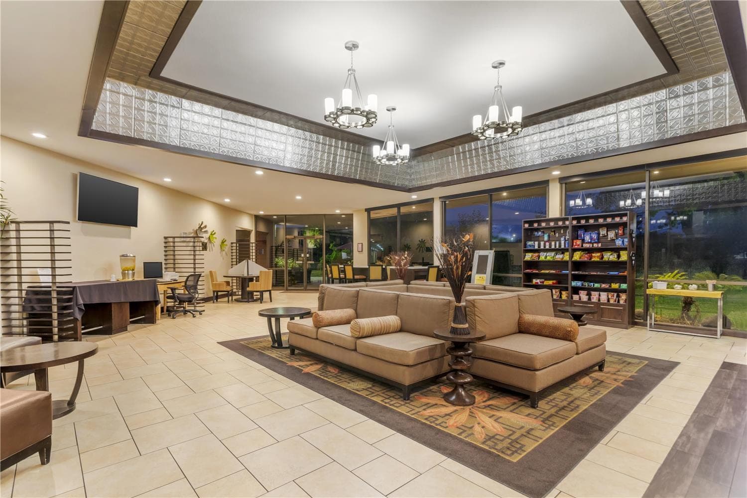 Best Western Plus Garden Court Inn 3