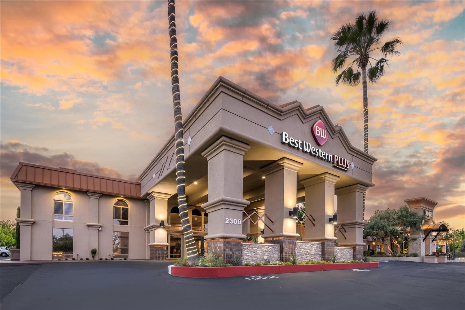 Best Western Plus Hilltop Inn 5