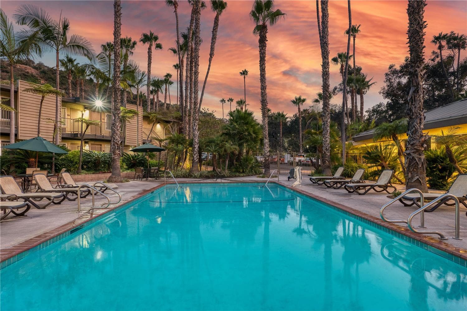 Best Western Seven Seas