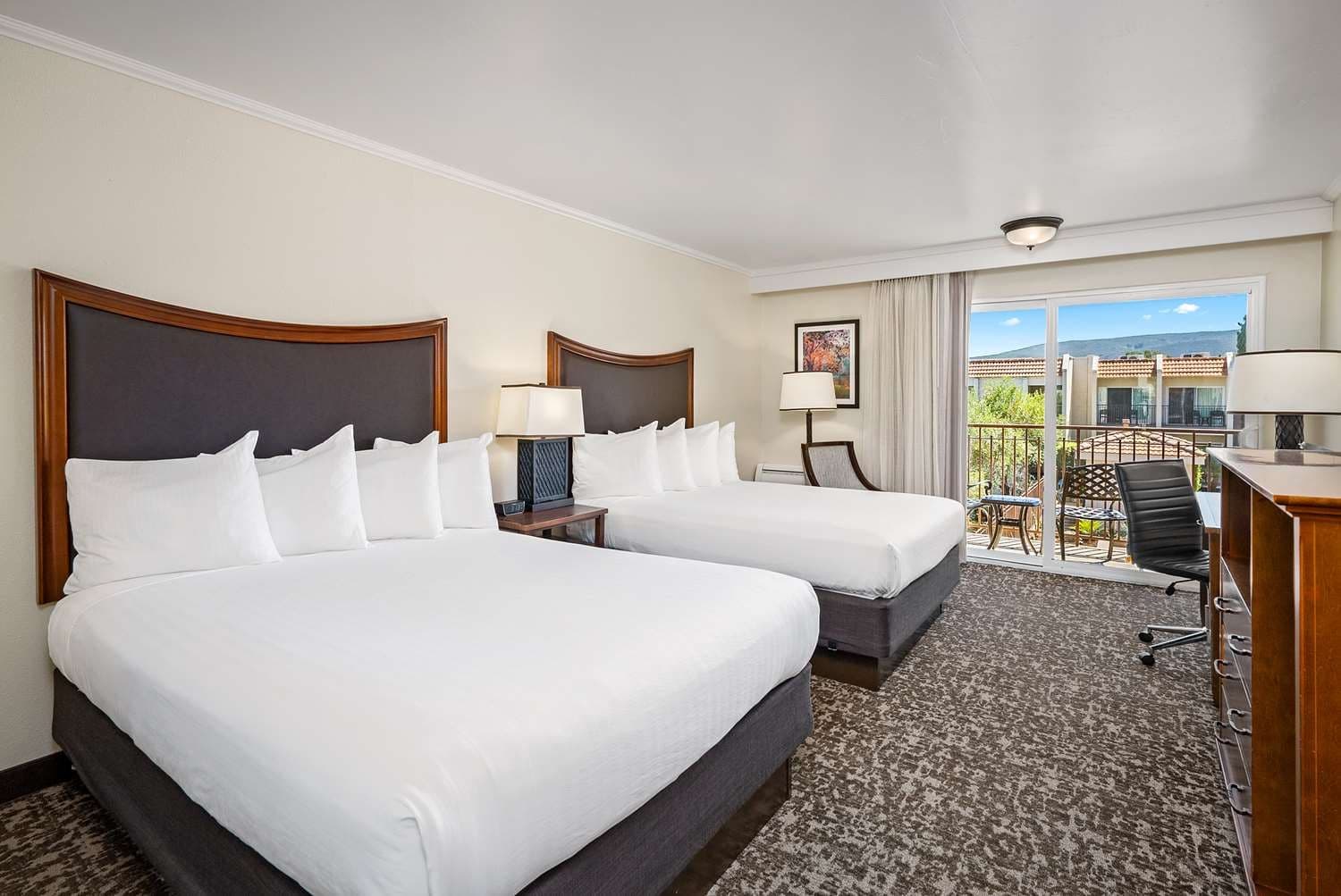 Best Western Plus Royal Oak Hotel 4