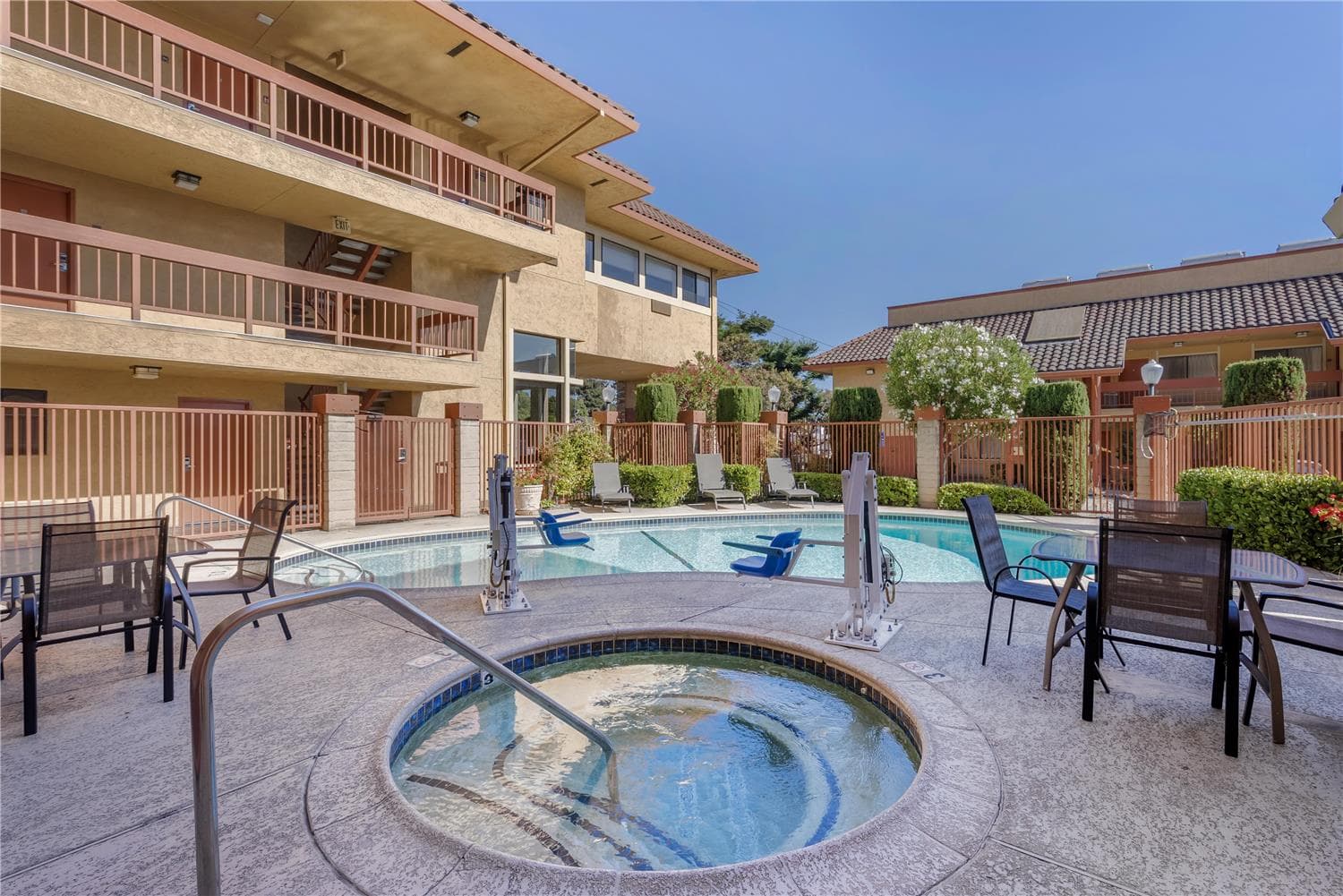 Best Western Plus Inn of Hayward 4