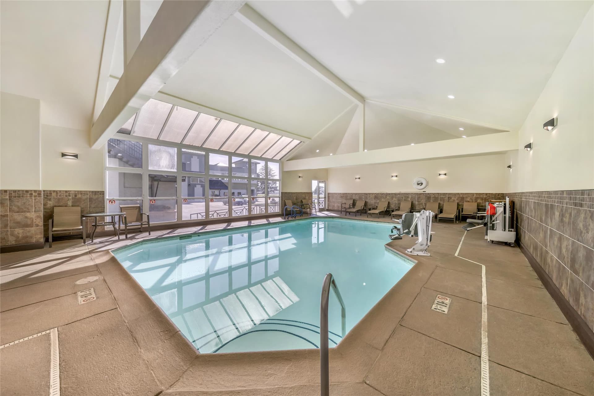 Best Western Plus Northwoods Inn 5