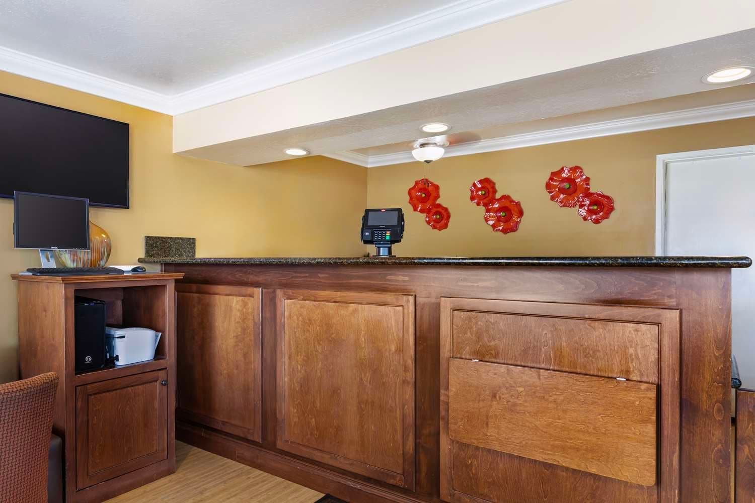 Best Western Hanford Inn 4
