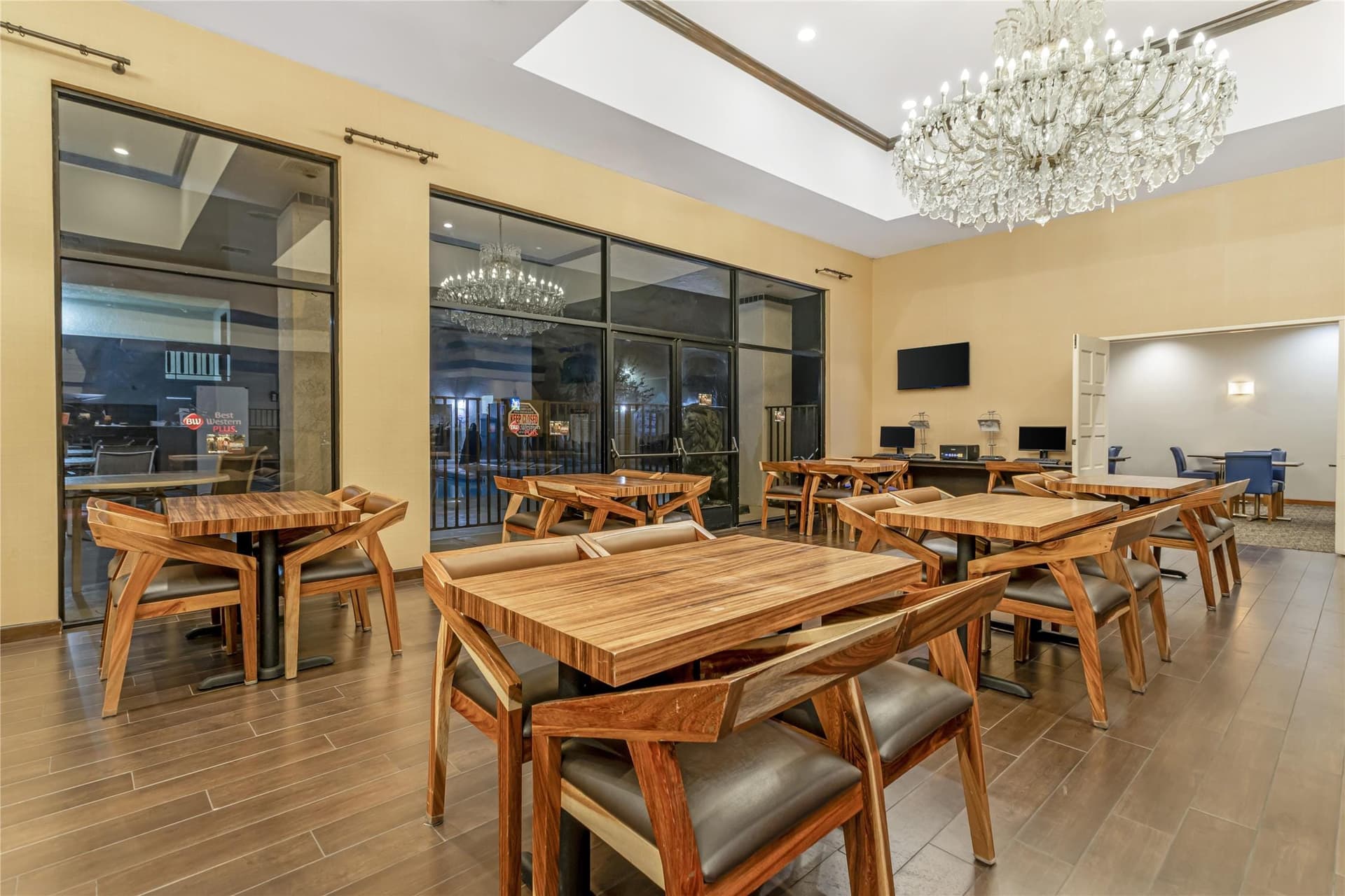 Best Western Plus Big America 3