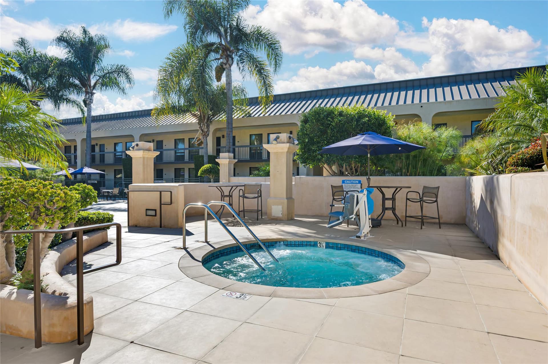 Best Western Plus South Coast Inn 5