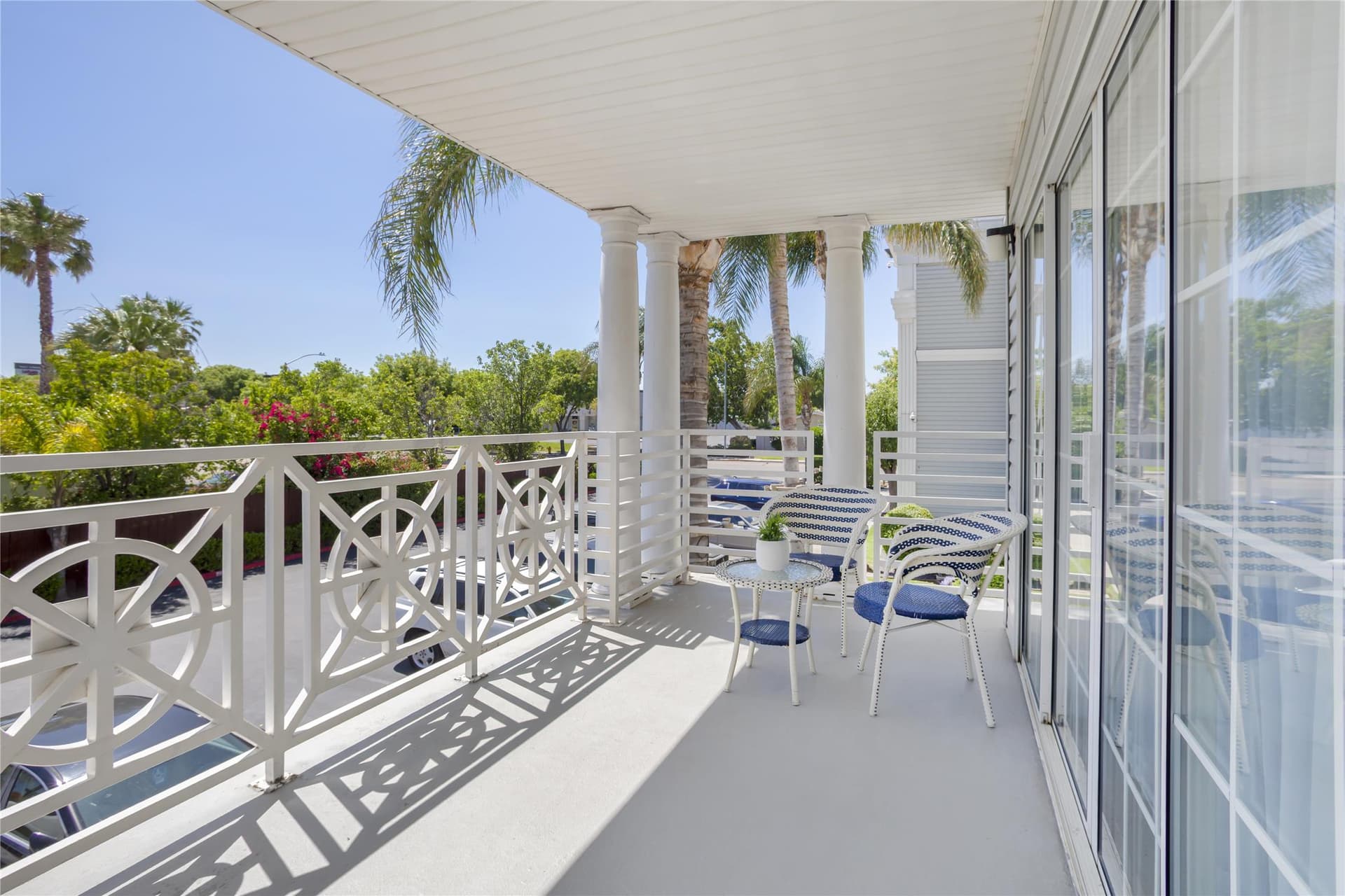 Best Western Luxury Inn 2