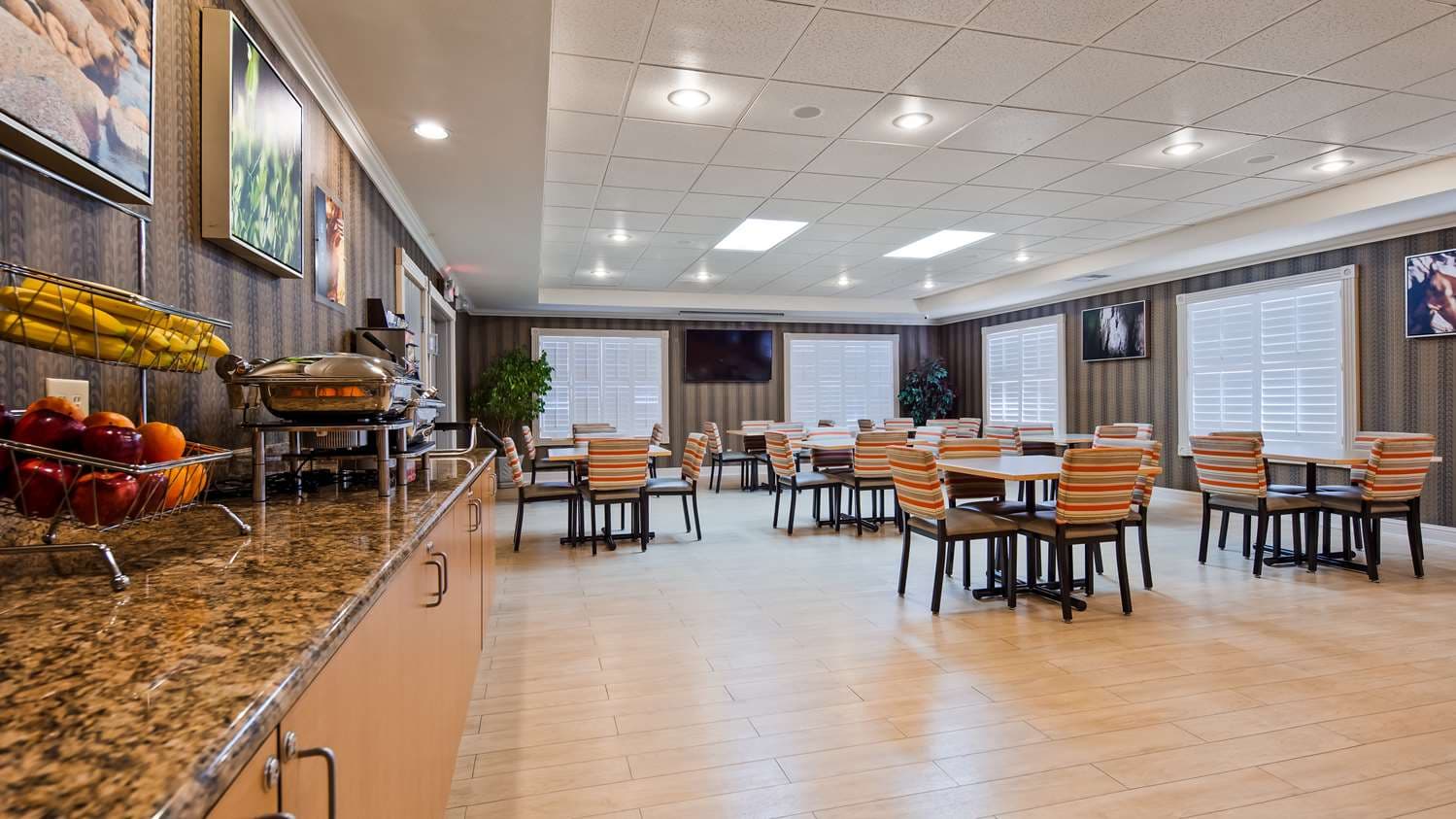 Best Western Plus Rama Inn & Suites 4