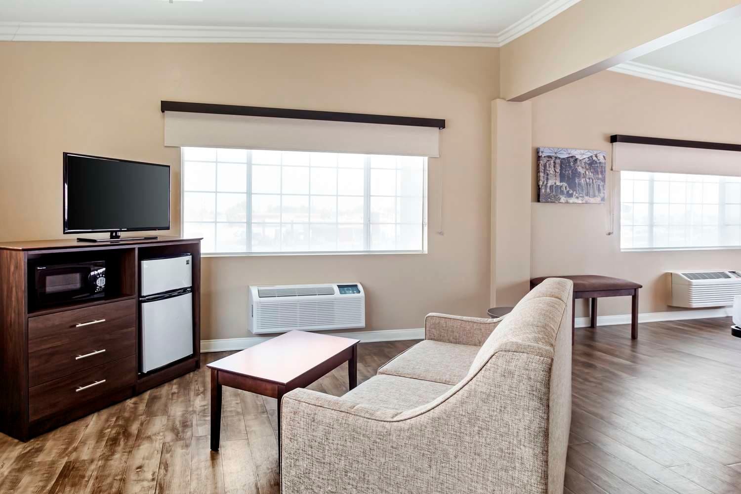Best Western China Lake Inn 5