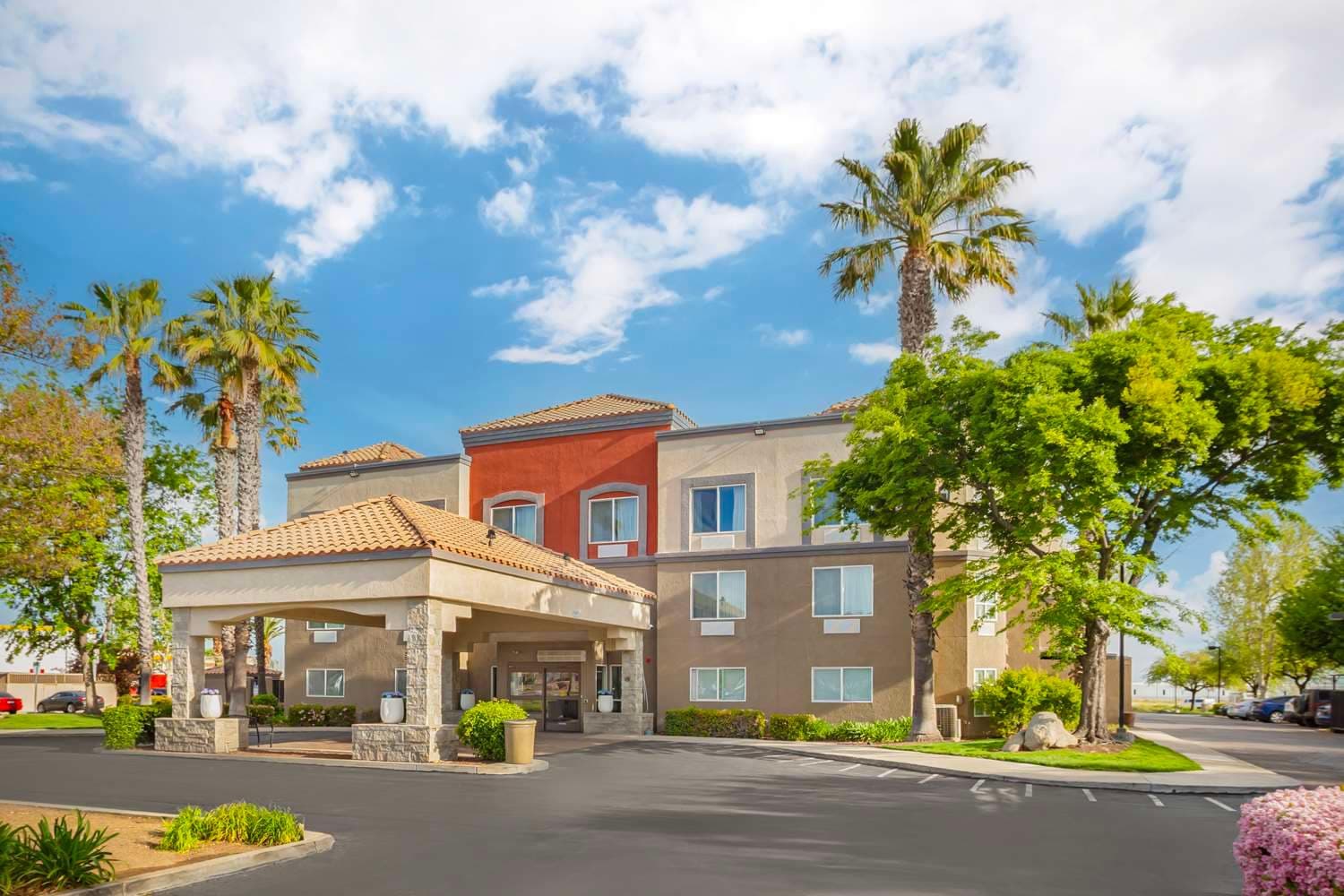 Best Western Plus Villa Del Lago Inn Patterson 2