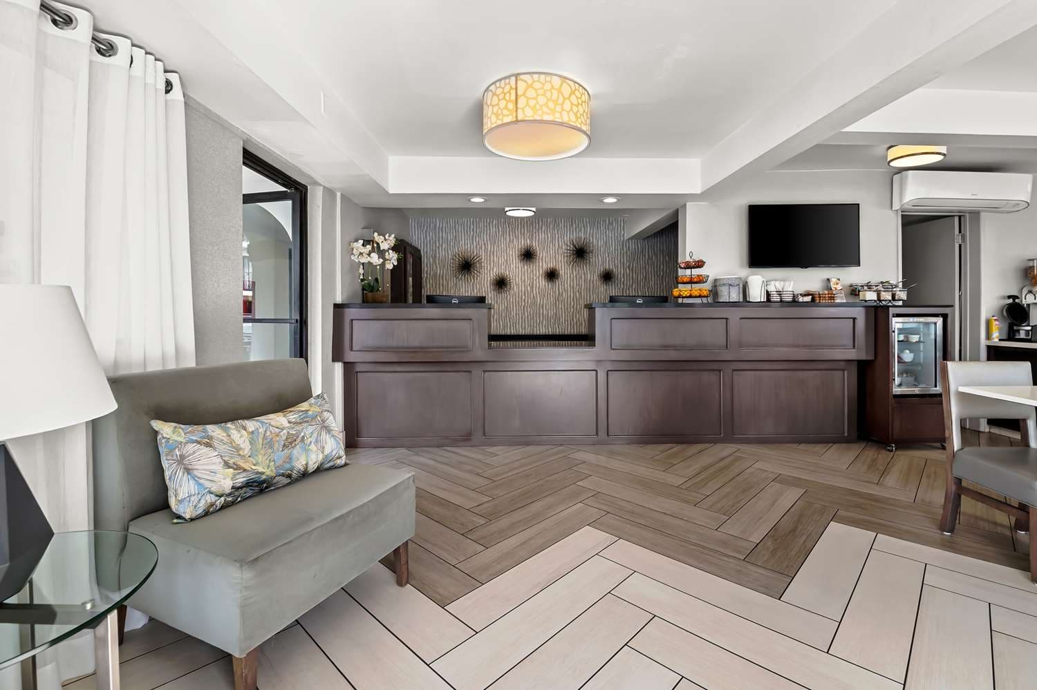 Best Western Los Alamitos Inn & Suites 4