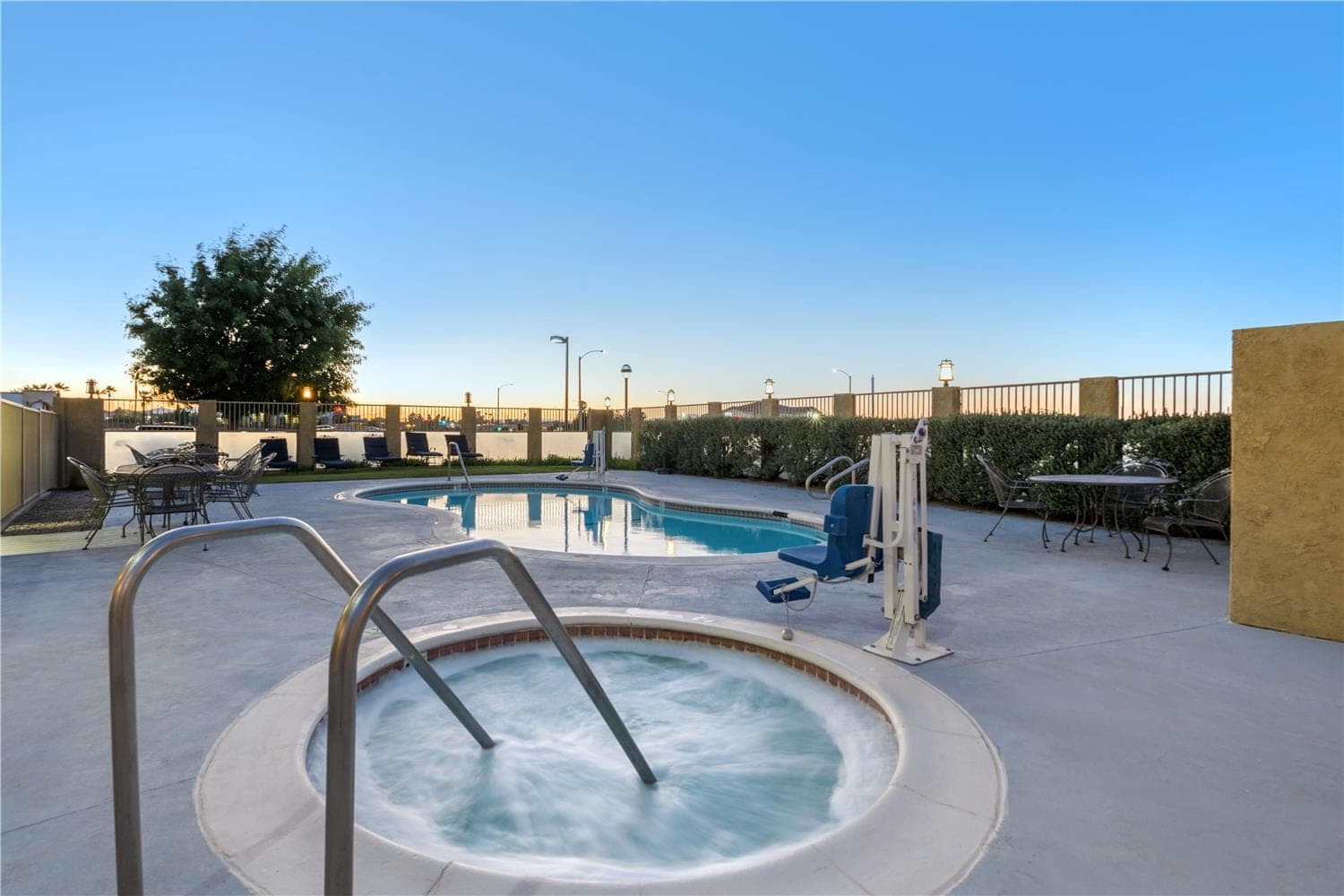 Best Western Plus John Jay Inn & Suites 4