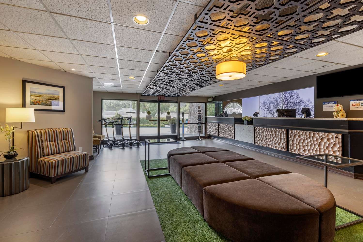 Best Western Plus Thousand Oaks Inn 2