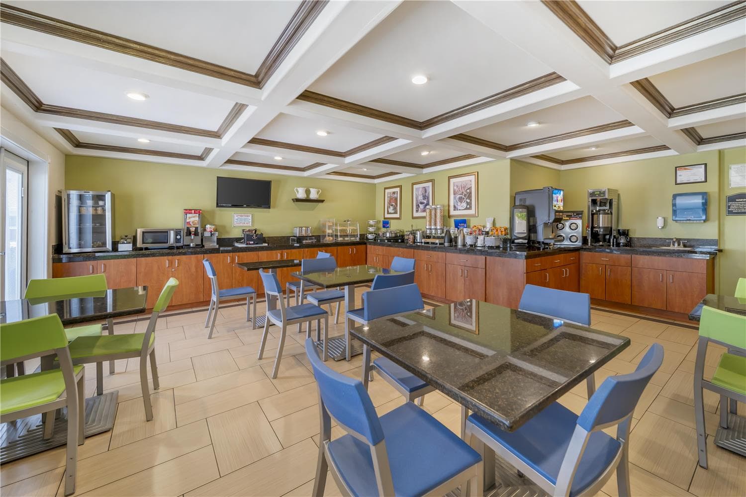 Best Western Antelope Inn & Suites 5