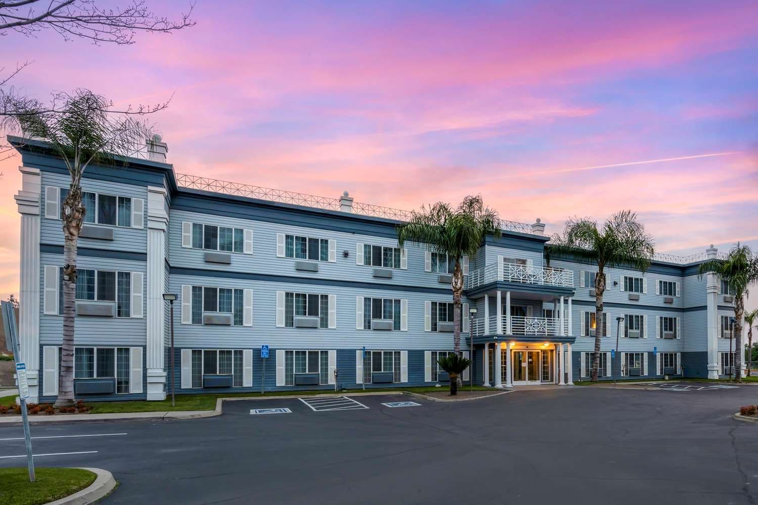 Best Western Colonial Inn