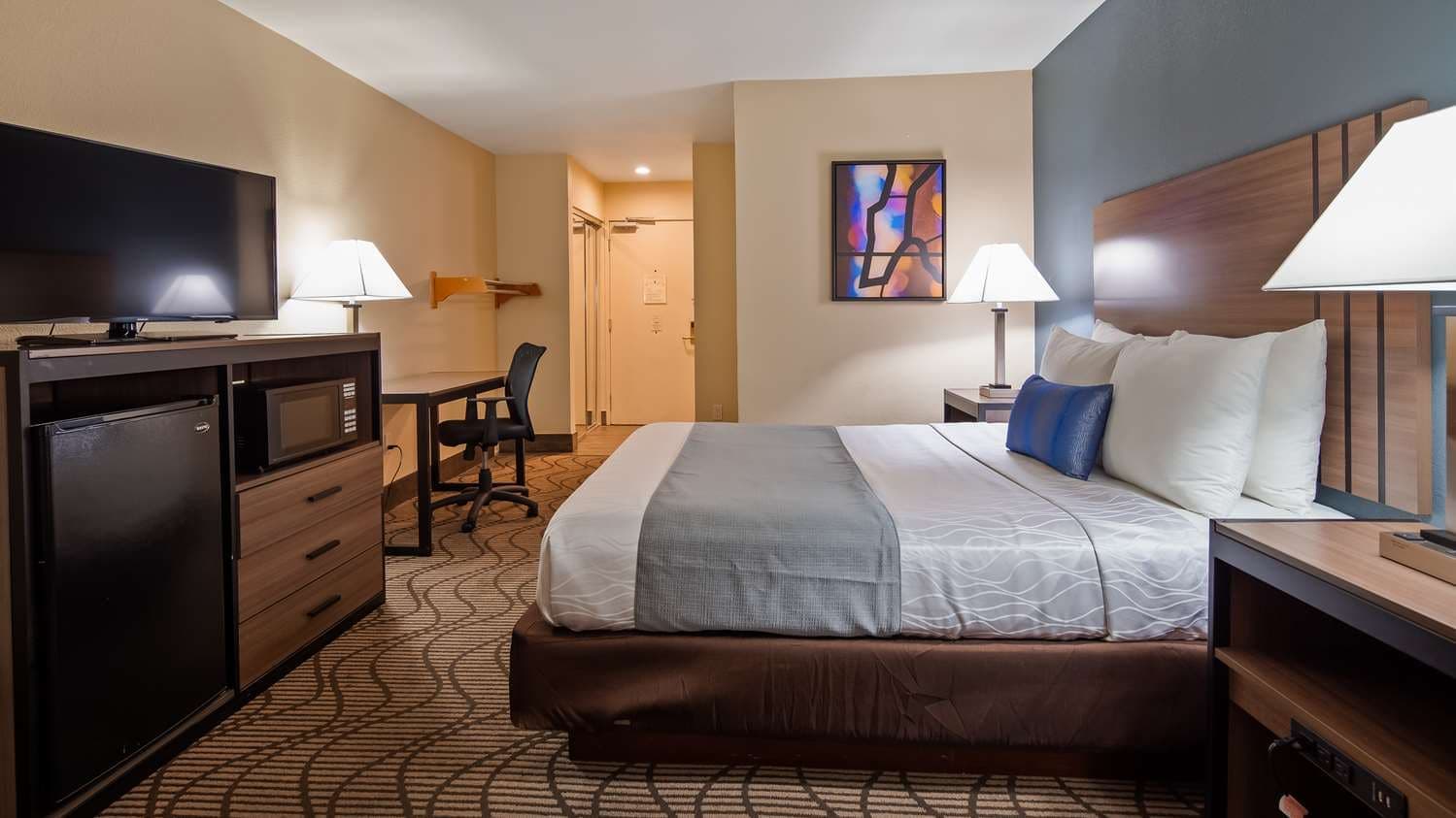 Best Western Plus Heritage Inn 4