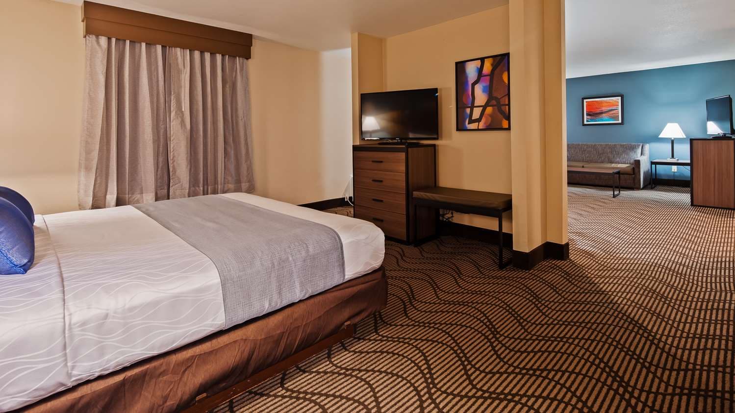 Best Western Plus Heritage Inn 5