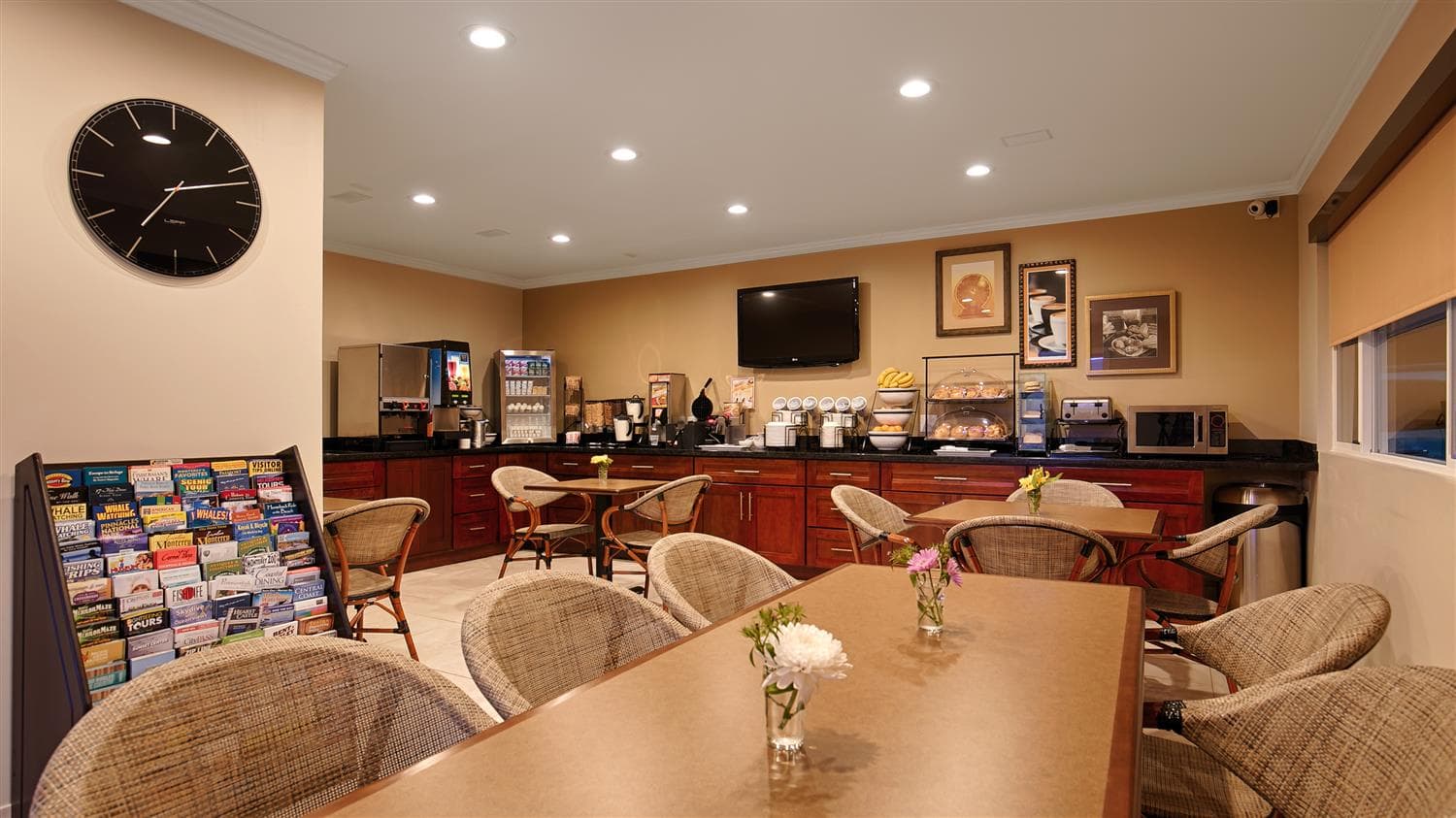 Best Western The Inn & Suites Pacific Grove 3