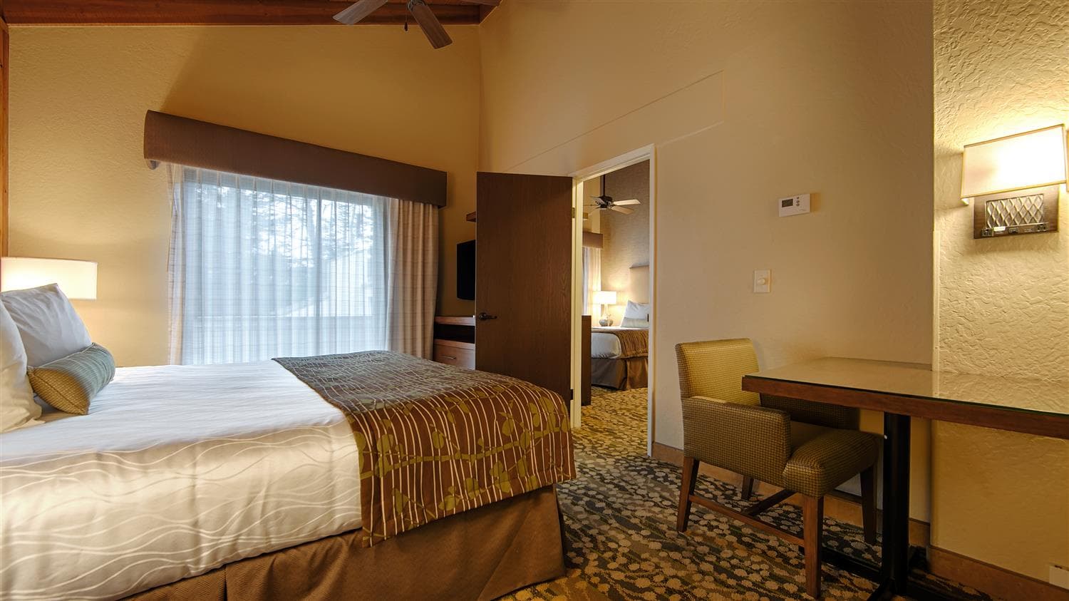 Best Western The Inn & Suites Pacific Grove 5