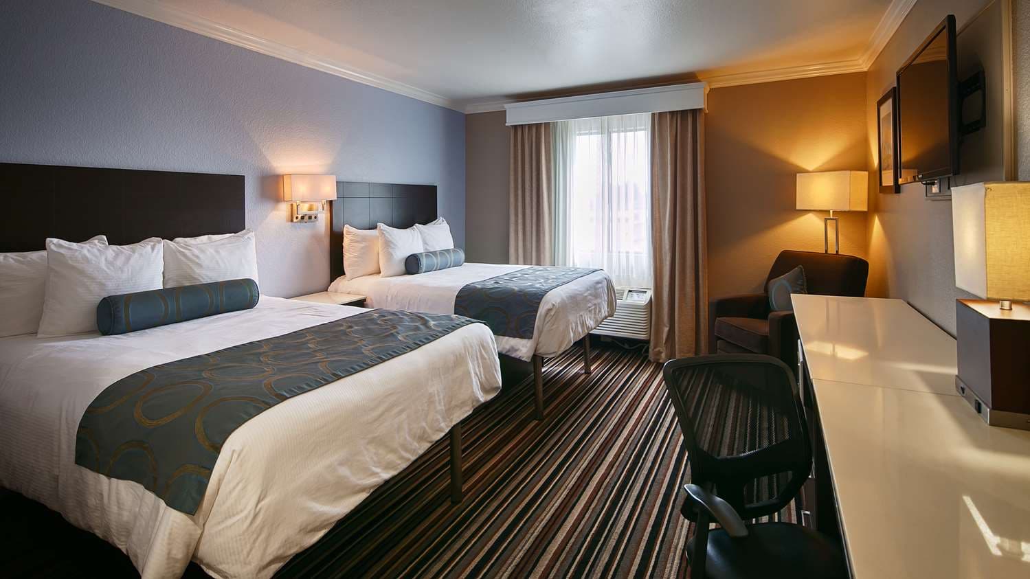 Best Western Plus Diamond Valley Inn 3