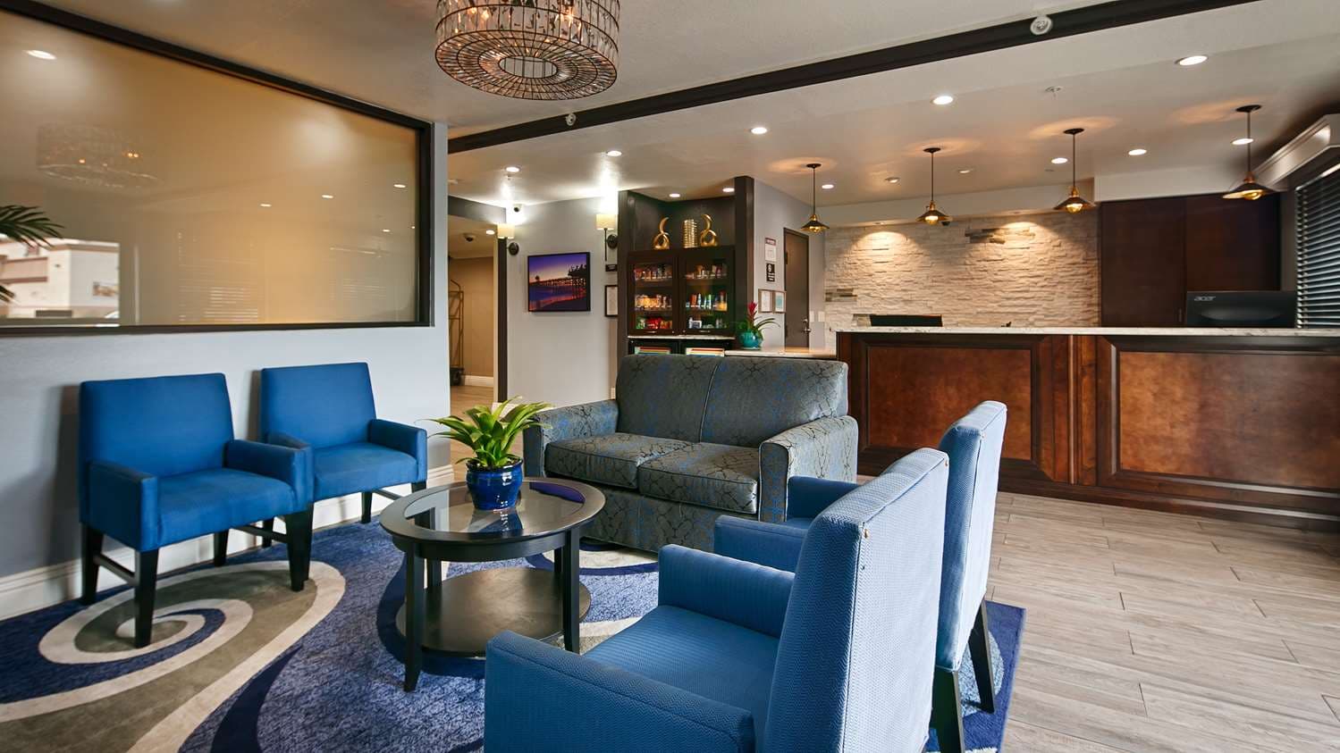 Best Western Plus Diamond Valley Inn 2
