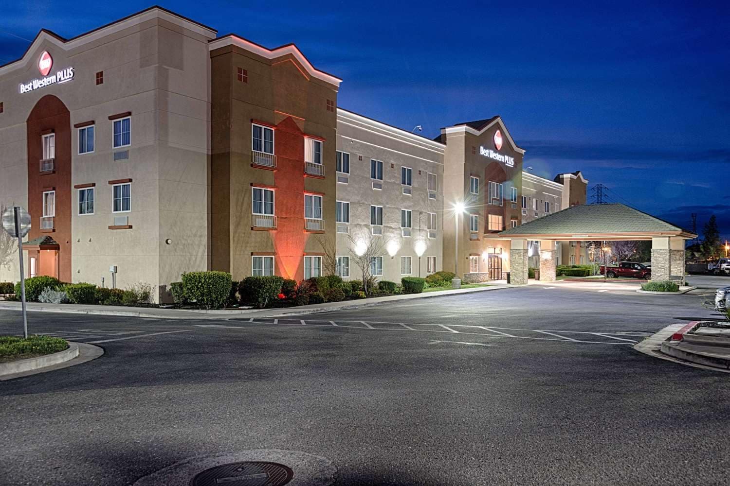 Best Western Plus Delta Inn & Suites 3