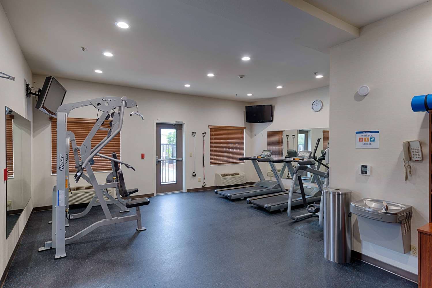 Best Western Plus Delta Inn & Suites 4
