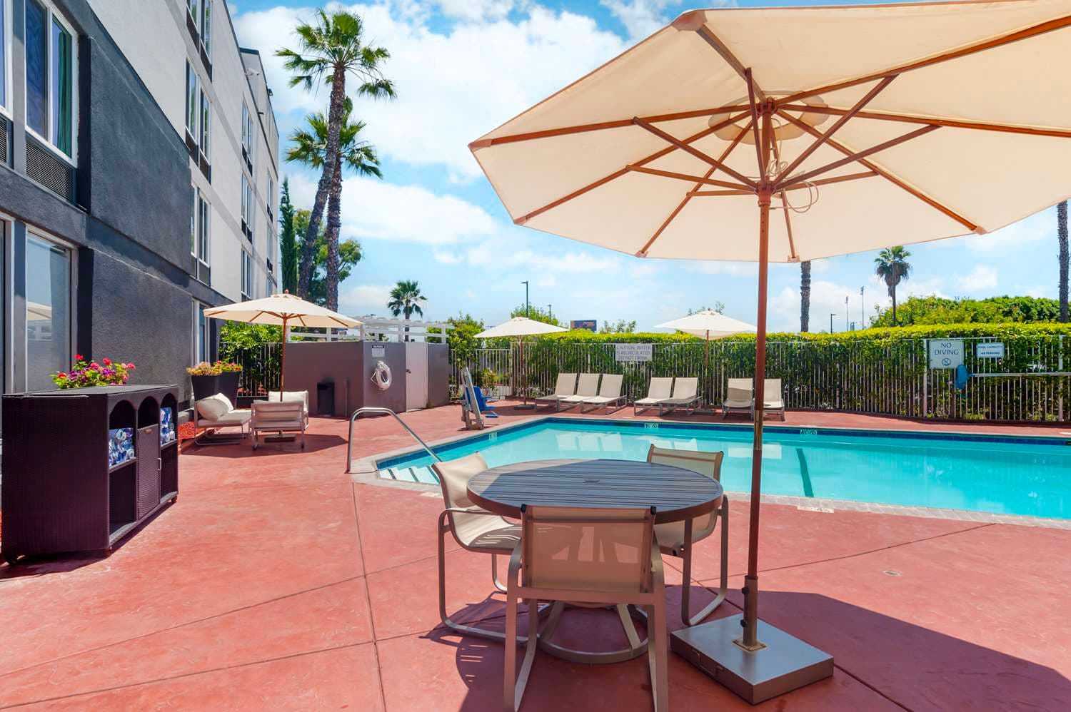 Best Western Plus Commerce Hotel 4