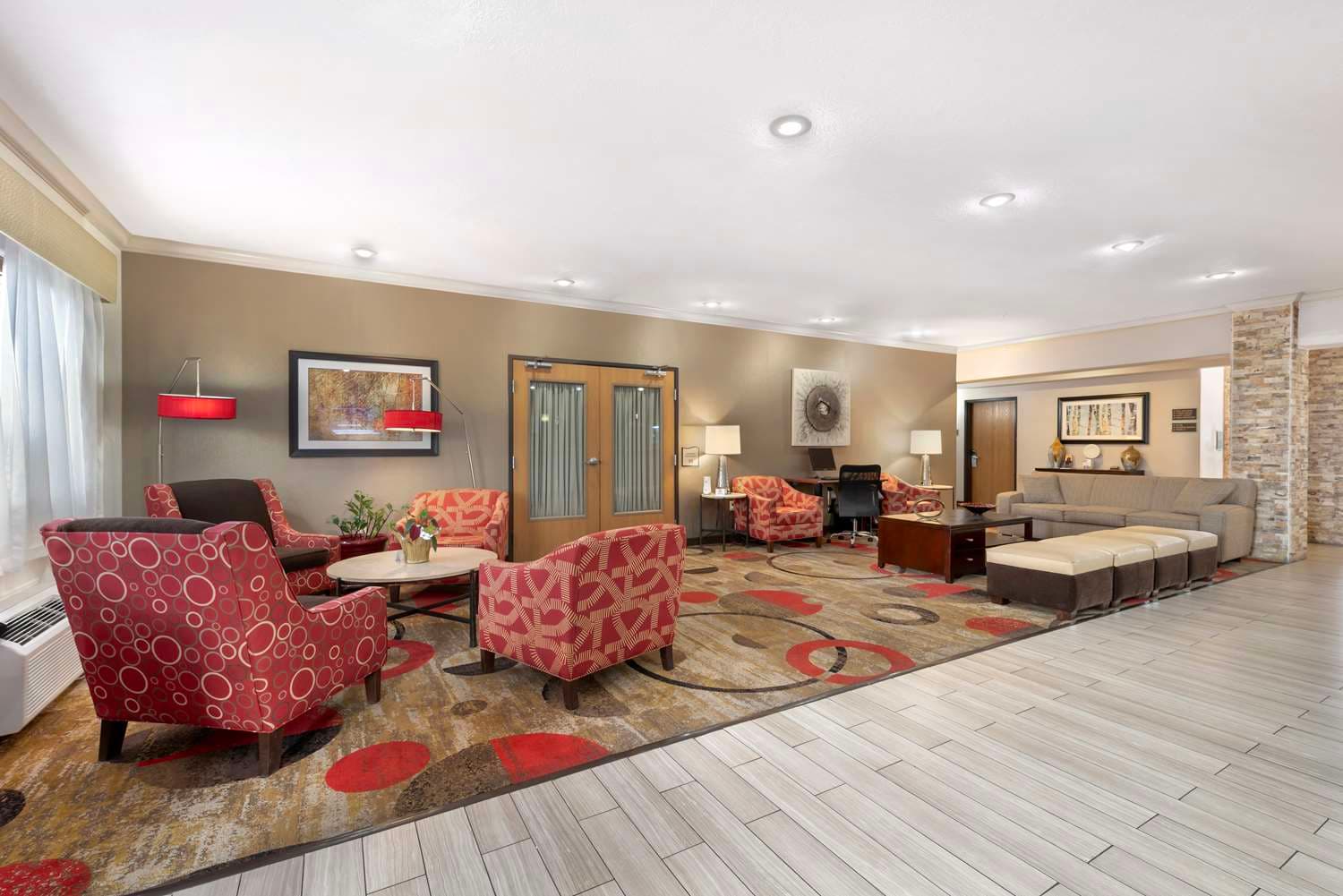 Best Western Plus Eagleridge Inn & Suites 3