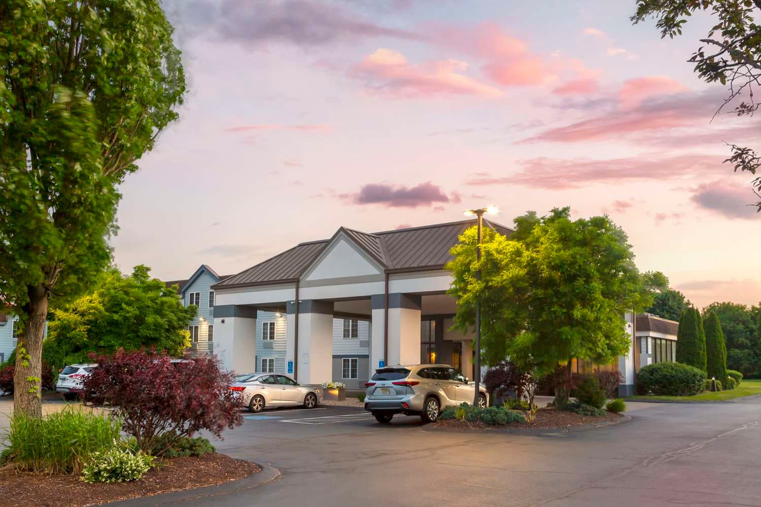 Best Western Hartford Hotel & Suites 2