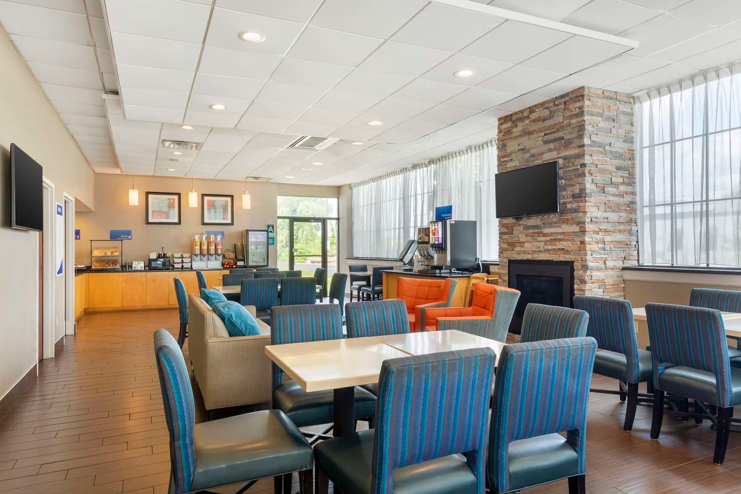 Best Western Hartford Hotel & Suites 3
