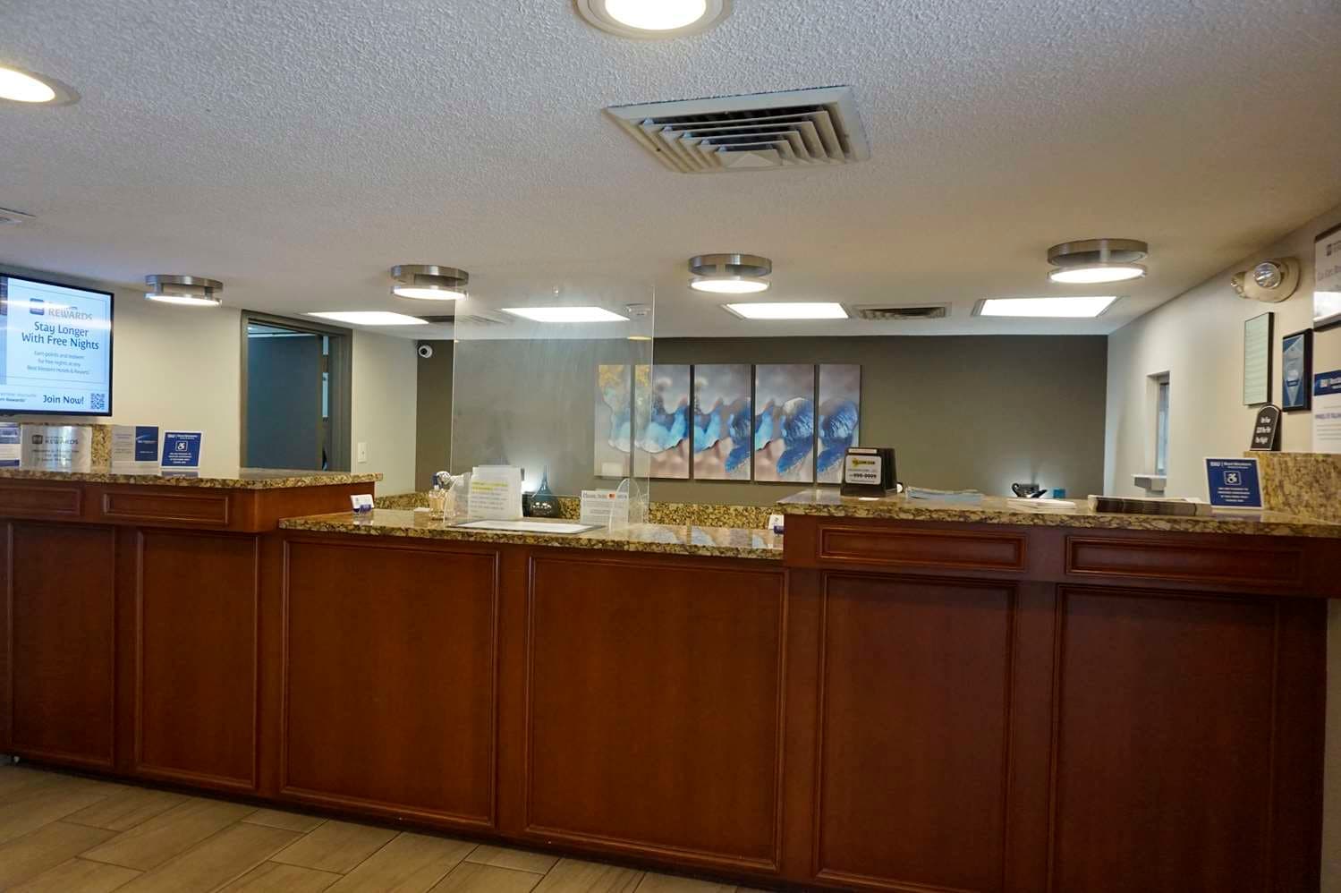 Best Western Tallahassee-Downtown Inn & Suites 4