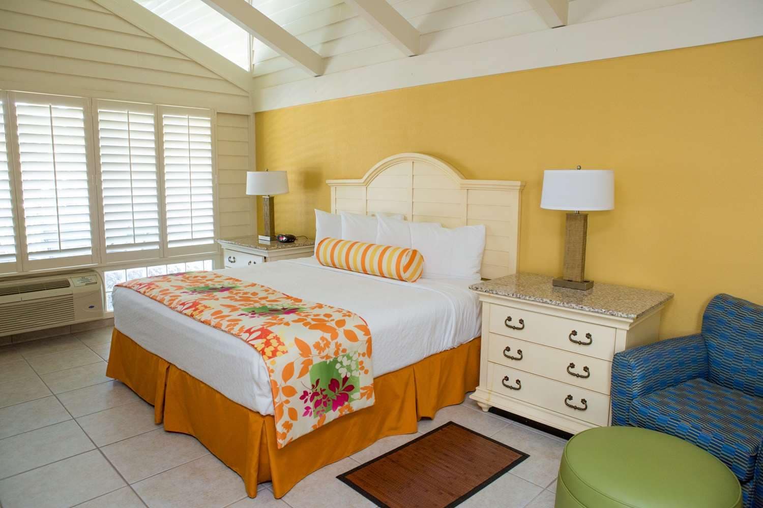 Best Western Plus Yacht Harbor Inn 2