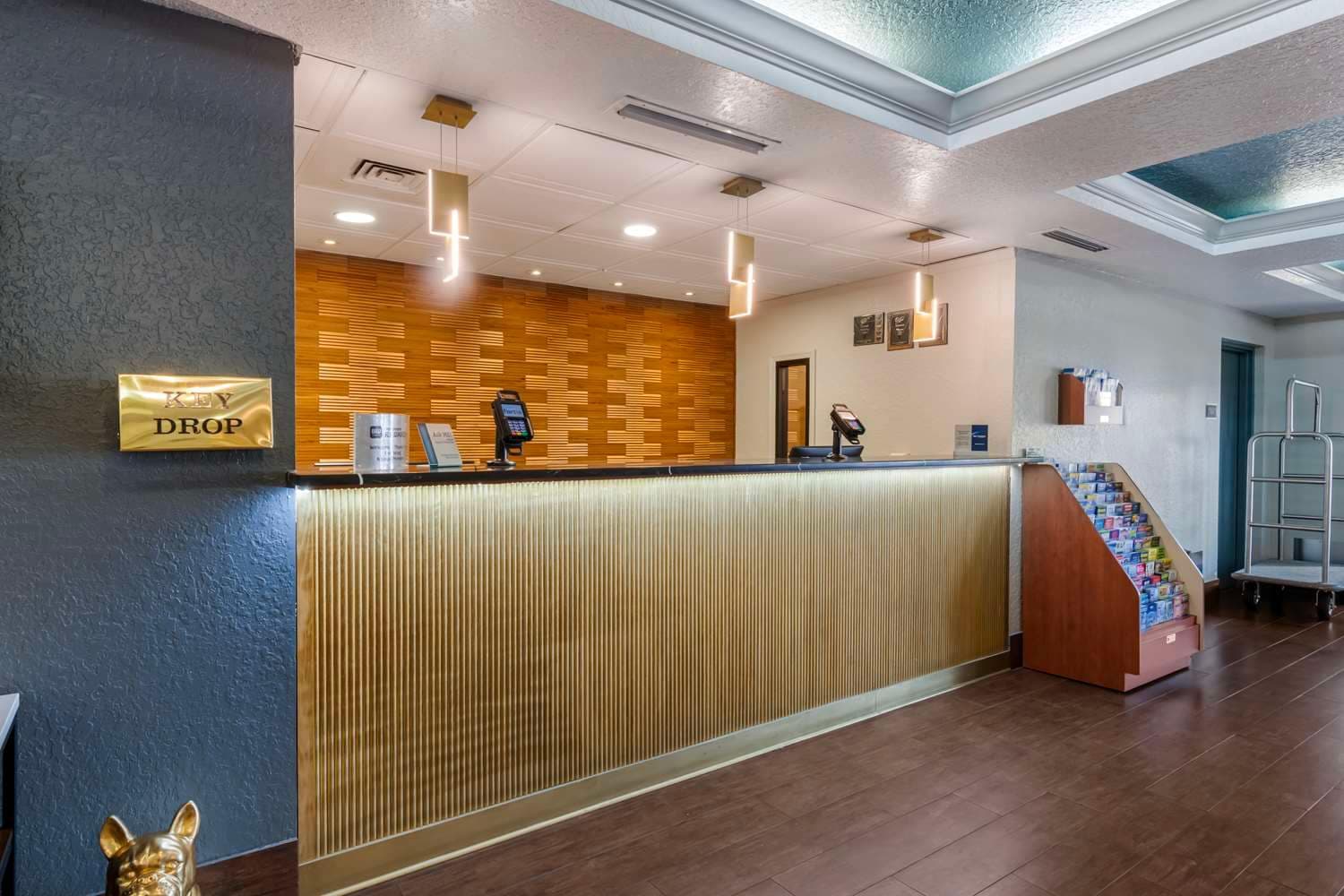 Best Western Plus Universal Inn 2