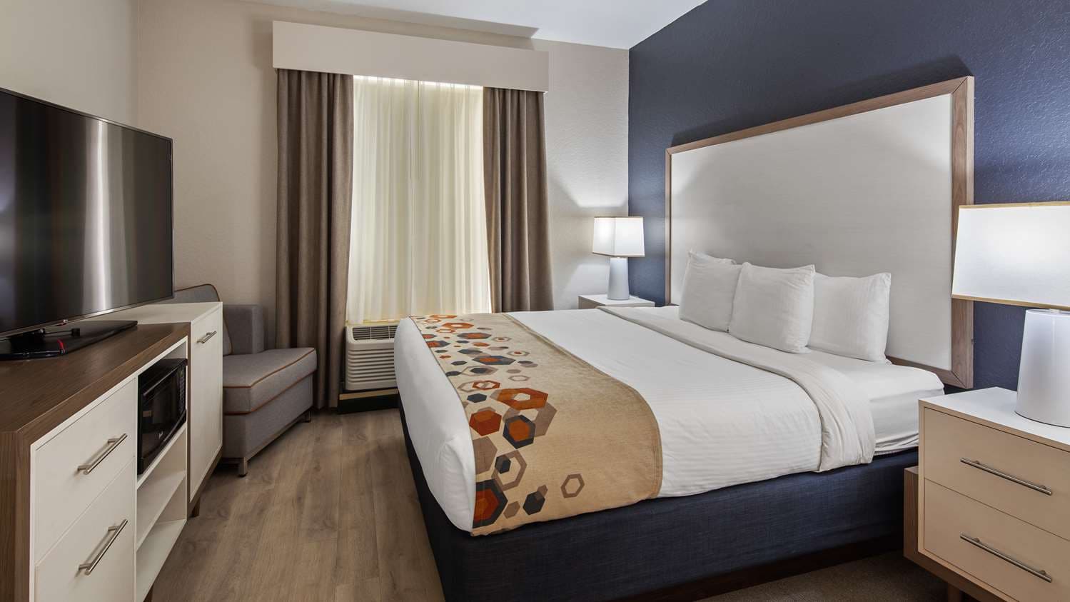 Best Western Heritage Inn & Suites 3